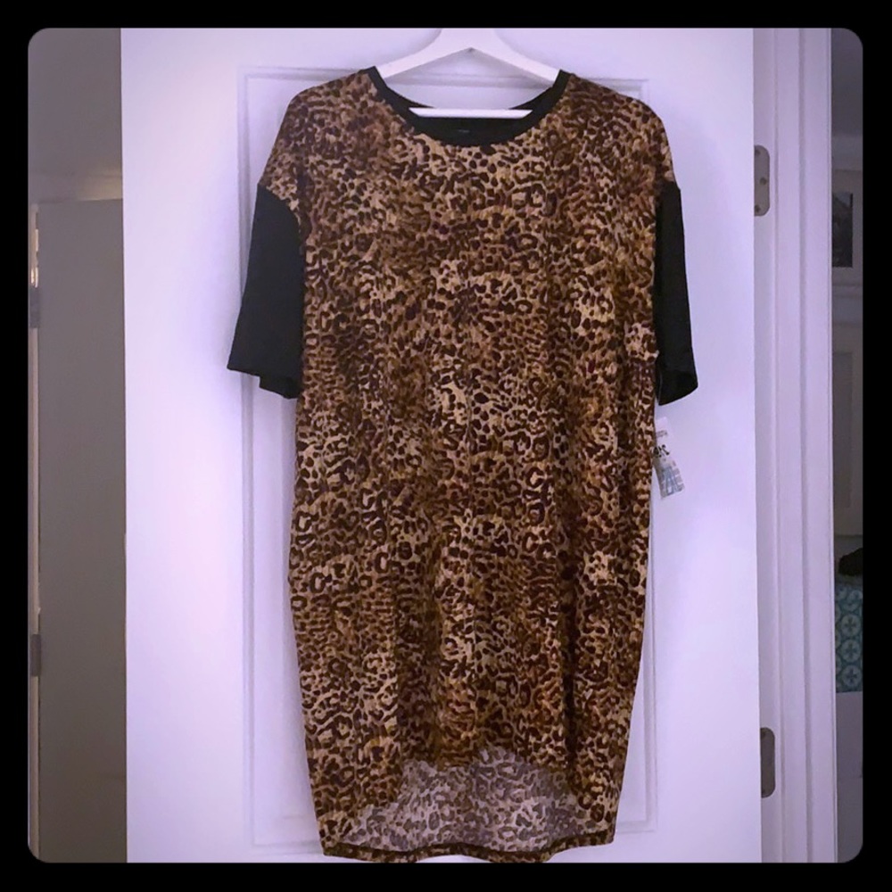 LuLaRoe Hudson Tee 2X Leopard print